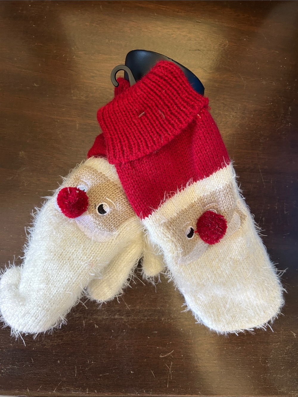 Women’s Red & Cream Santa Mittens